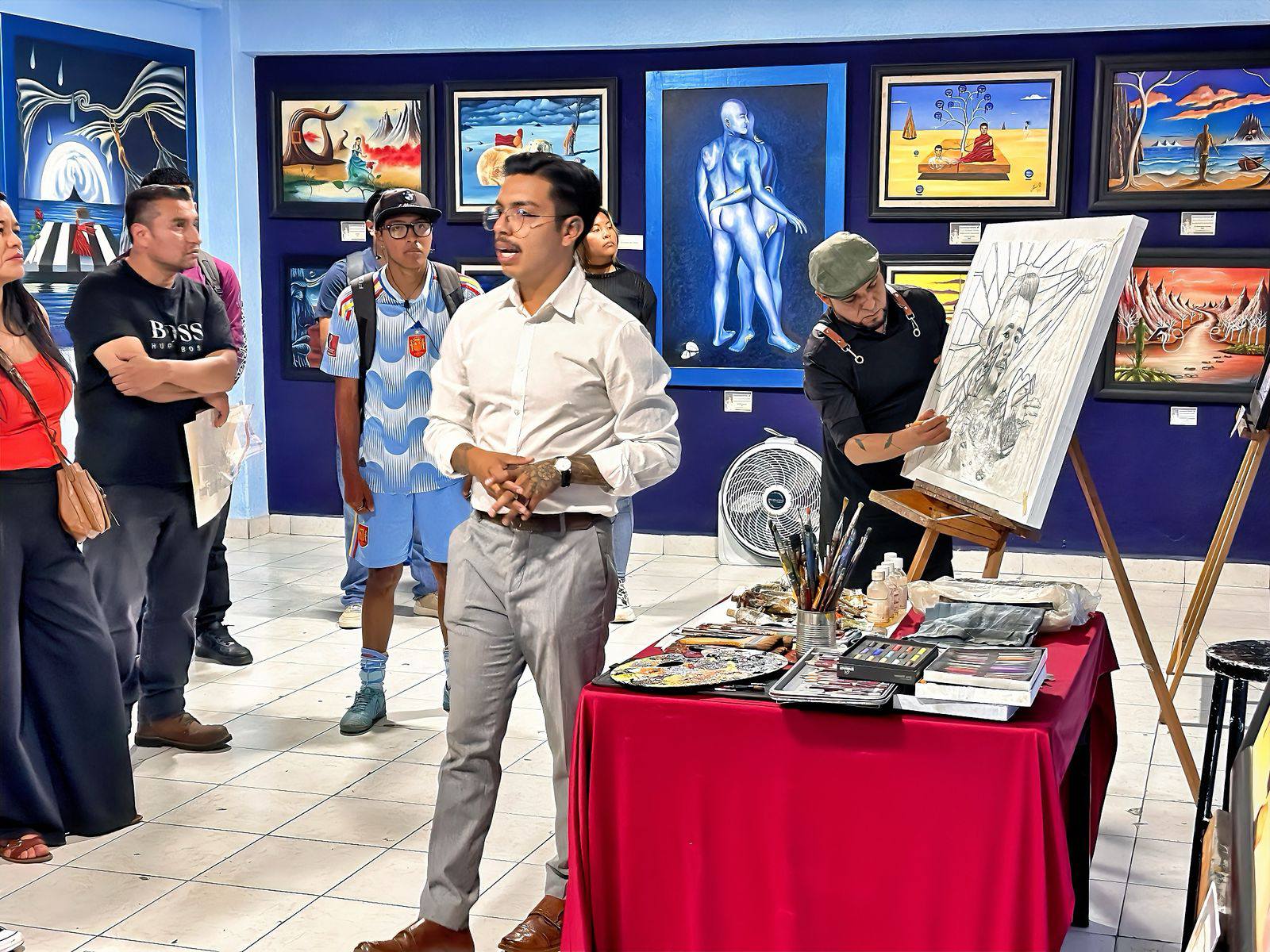 Alumnos pintando en ESDPA